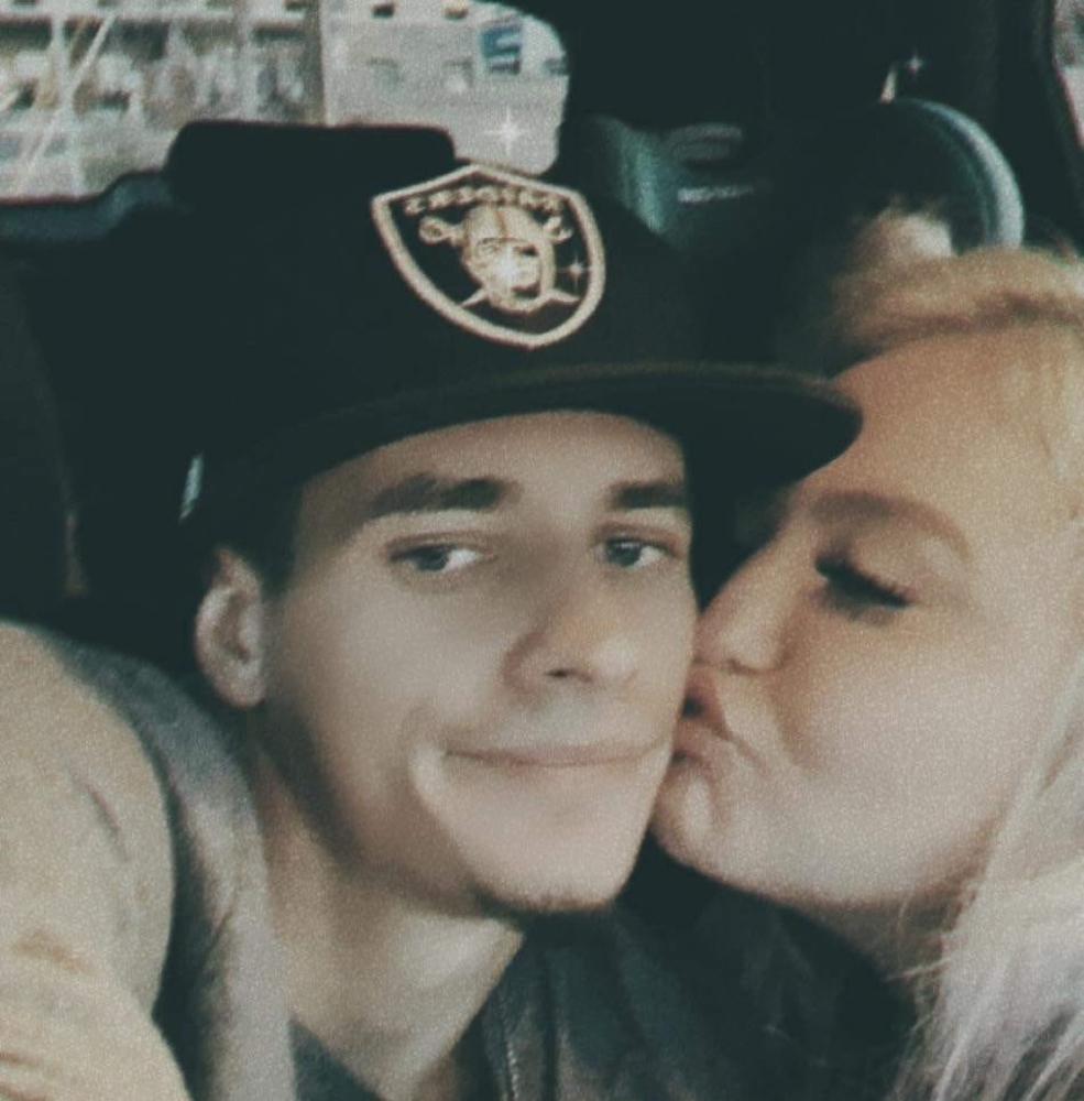 Meet your Posher, Joshua